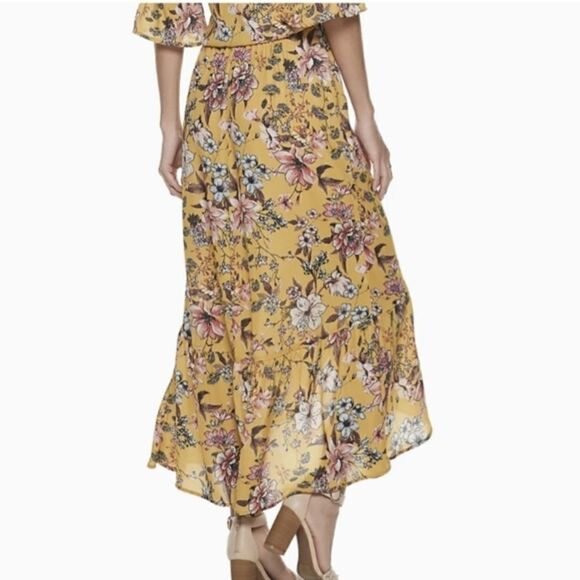 Live To Be Spoiled hi-low skirt. Yellow with flowers med - Picture 14 of 14